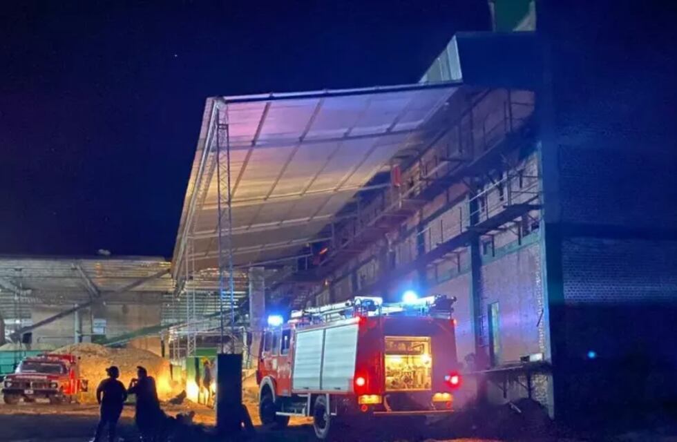 San Pedro: Bomberos sofocaron principio de incendio en una Cooperativa Yerbatera