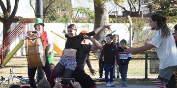 El Grupo Jacarandá, la primera agrupación de circo con artistas de Rafaela