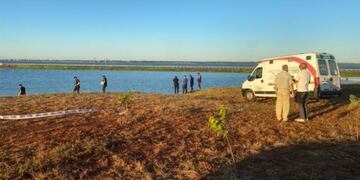 El cuerpo del adolescente fue hallado atascado entra las ramas a seis metros de profundidad.