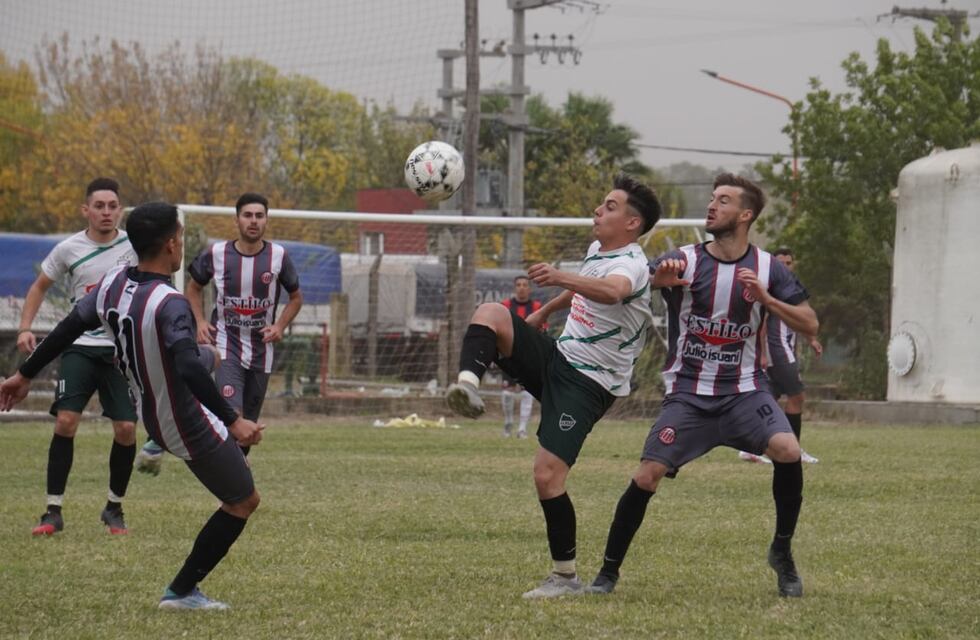 El Cultural le ganó a Rivadavia y es el nuevo líder de la Zona Oeste en la Liga Regional
