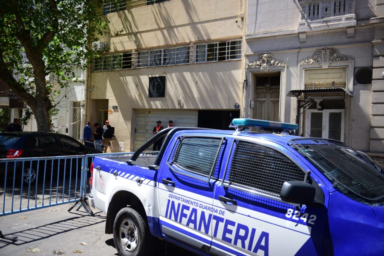 Disturbios en la sede de Uocra en Córdoba. (José Gabriel Hernández / La Voz)