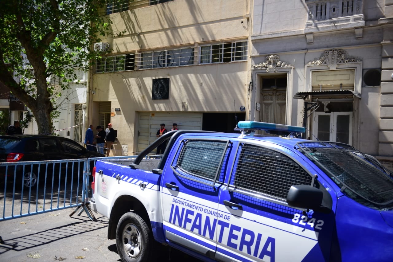 Disturbios en la sede de Uocra en Córdoba. (José Gabriel Hernández / La Voz)
