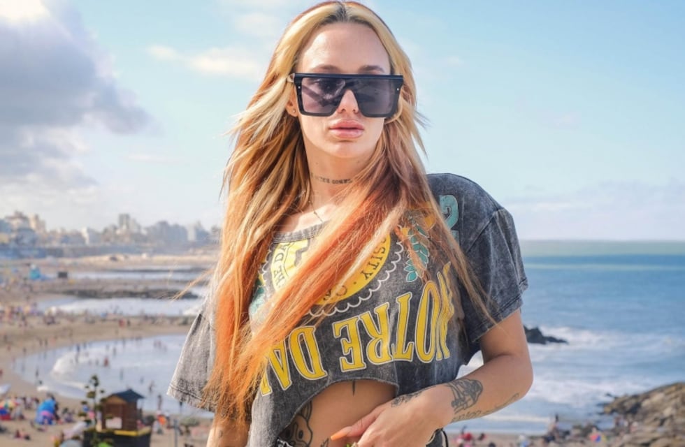 En crop top con trasparencias y escote pronunciado, La Joaqui causó sensación en TikTok