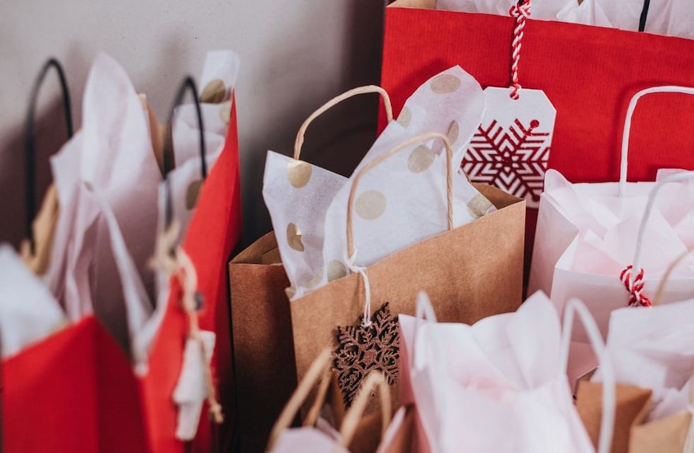 Fiestas de fin de año: comercios hasta las 16 horas y estacionamiento libre