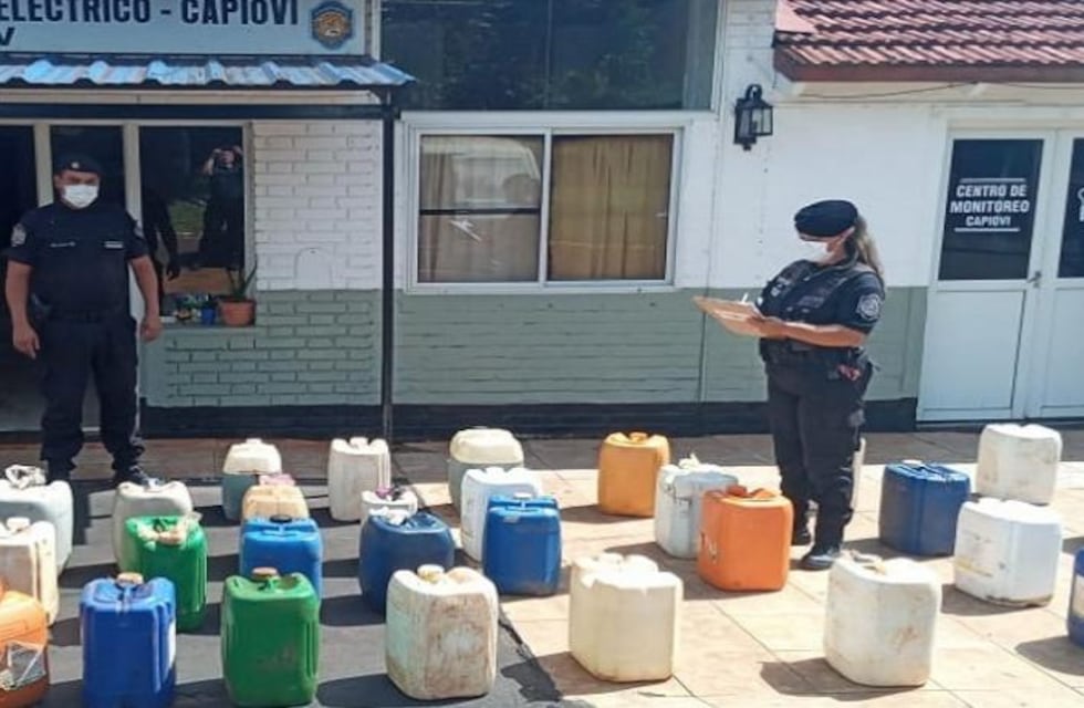 Secuestraron bidones de combustible ilegales en Capioví