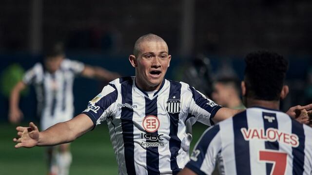 La felicidad del juvenil tras su primer tanto en primera.