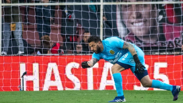 El futbolista de 36 años jugó 5 partidos con Carlos Tevez como director técnico.