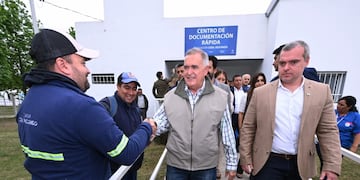 Jaldo visitó la comuna de Cebil Redondo, donde destacó las obras locales y la posibilidad de gestionar documentos sin viajar a San Miguel de Tucumán.