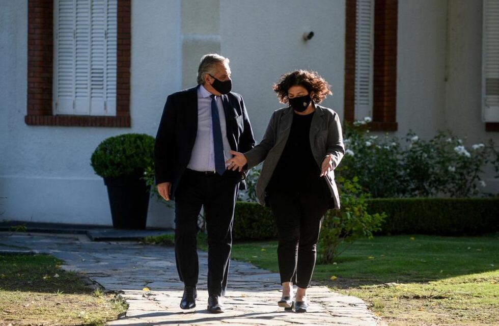 Con baja de casos de coronavirus pero con temor a la variante Delta, el Gobierno analiza nuevas medidas