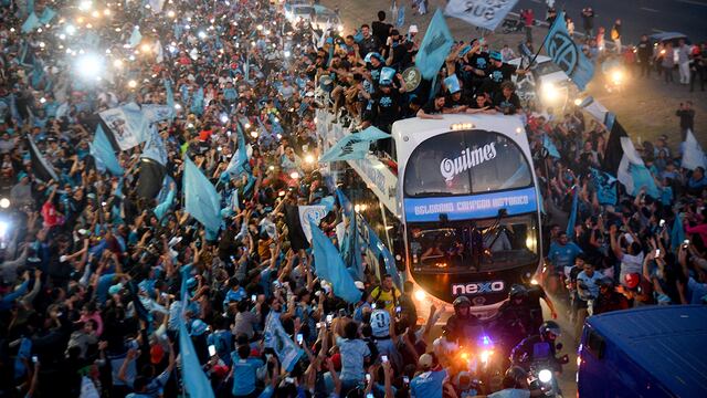 La impresionante caravana de Belgrano en la Circunvalación a la altura de Ruta 36. (Pedro Castillo / La Voz)
