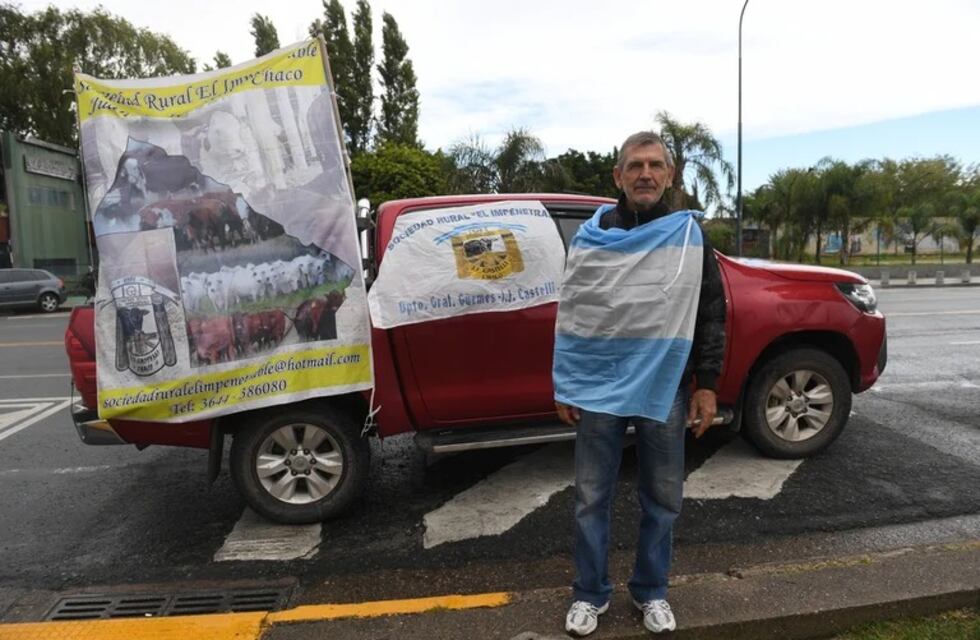 Quién es el productor del Impenetrable que viajó 17 horas y llegó primero al tractorazo