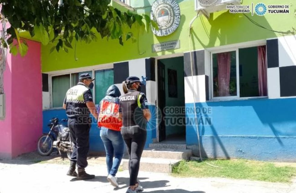 Santa Ana: detuvieron a una mujer acusada de apuñalar a su pareja