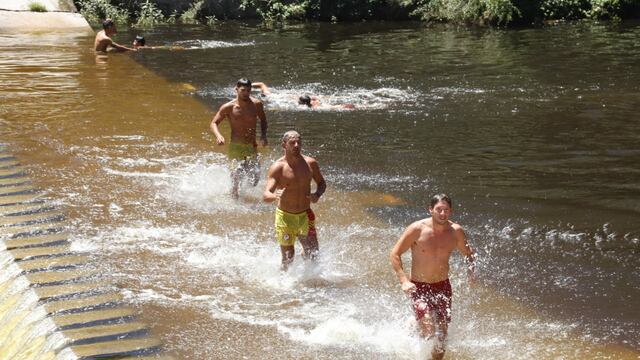 Entrenamiento del Cuerpo de Guardavidas de Carlos Paz.