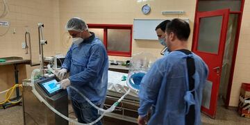 El fin de semana instalaron los nuevos equipos en el hospital Enfermeros Argentinos.