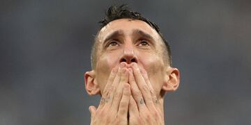 El futbolista de 36 años decidió dejar de jugar en el equipo nacional después de una década y media.