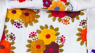 Taller de bordado. (Freepik)