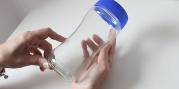 Con ingenio, los frascos de café vacíos pueden organizar y decorar cualquier espacio del hogar.