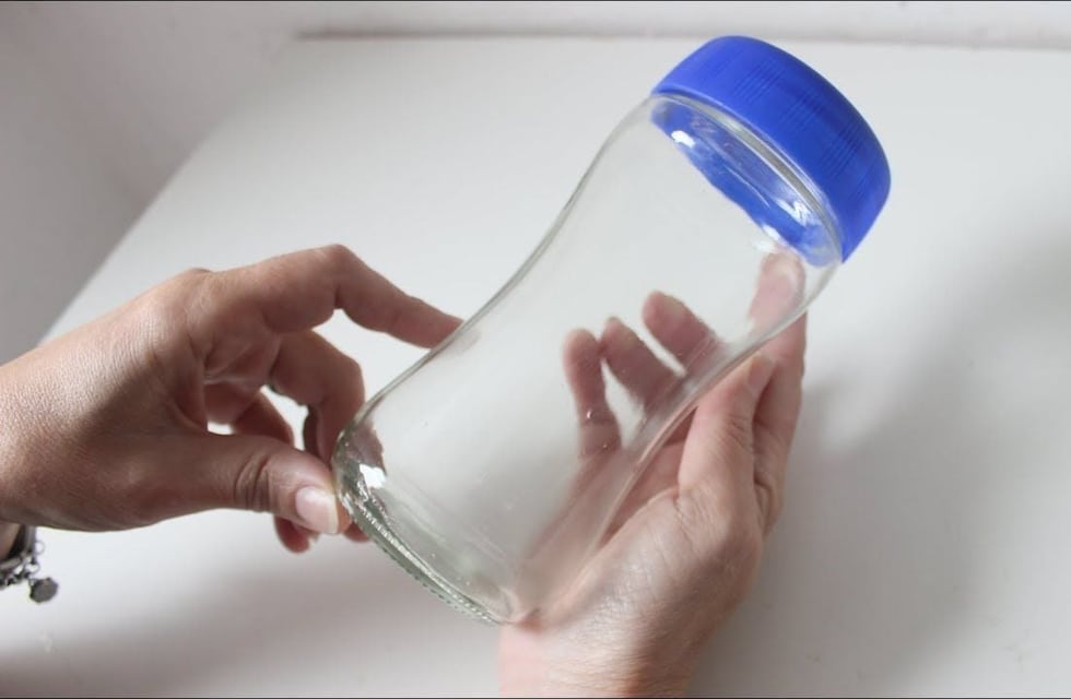 Las 3 formas fáciles y bonitas de reciclar los frascos de café para decorar en casa