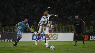Con clase, Nahuel Bustos esta vez acertó el penal para Talleres, ante Boca.