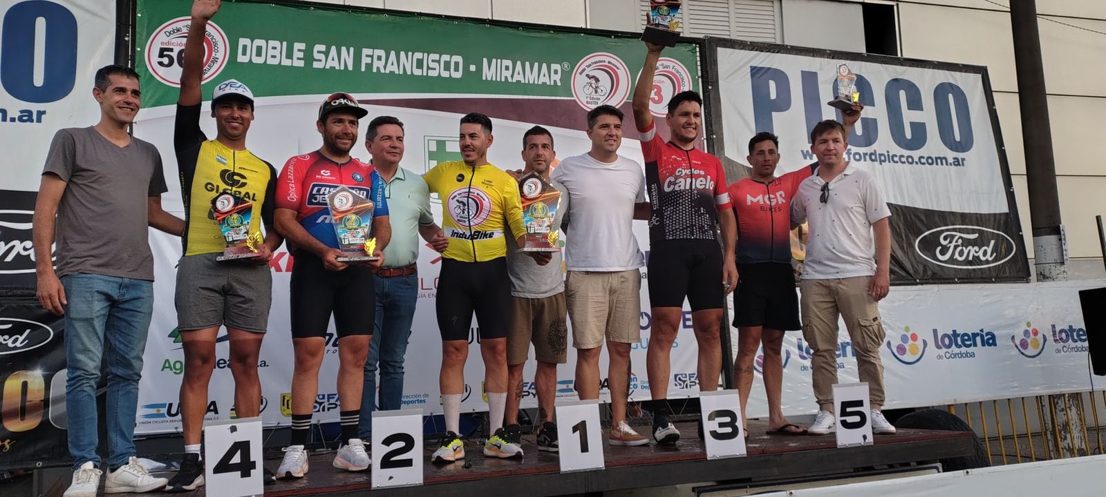 Ciclistas de Arroyito y la zona tuvieron una gran performance en la Doble San Francisco Miramar