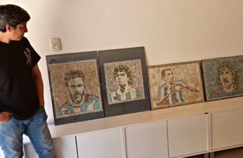 El artista de Rosario que usó billetes de $2 para retratar a Maradona, Lionel Messi y Ángel Di María