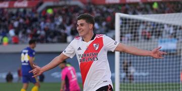 A puro gol, Julián Álvarez se consolidó en River y se ganó un lugar en la Selección. (AP)
