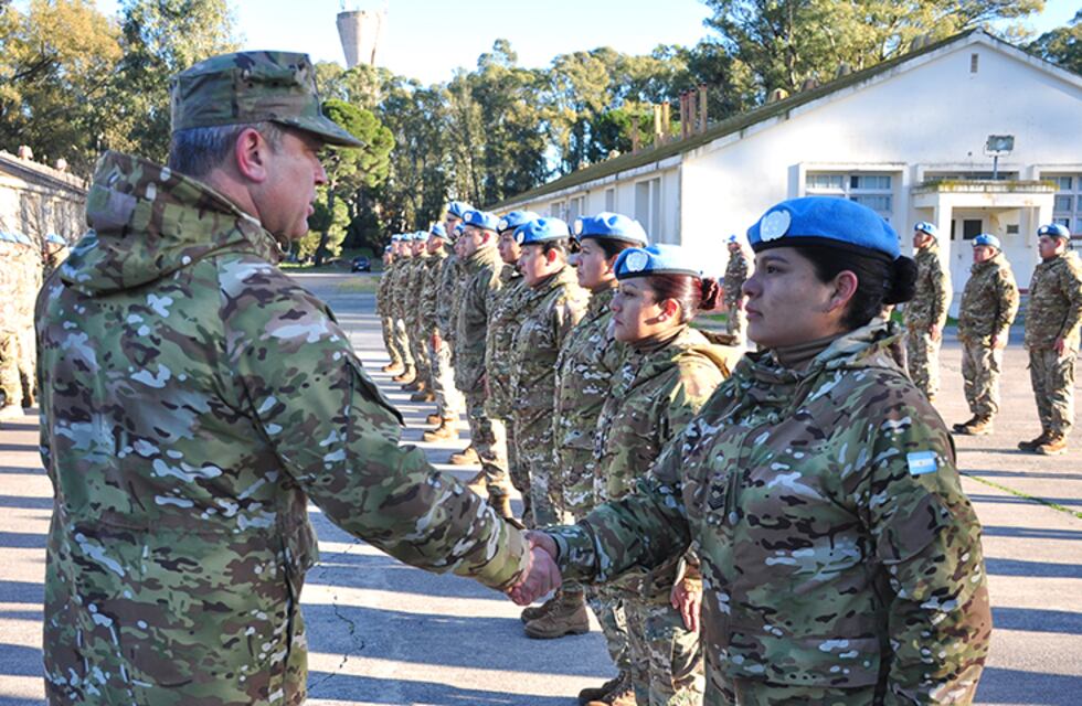 Base Baterías: despidieron al contingente que se desplegará en Chipre