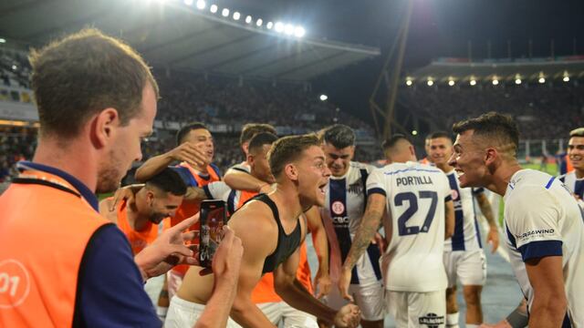 Talleres vivió una fiesta por el triunfo, y una propuesta que sorprendió en el Mario Alberto Kempes.