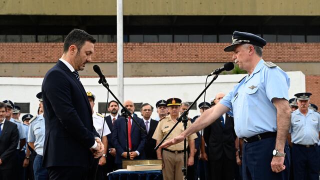 El cordobés Fernando Mengo fue desplazado como jefe la Fuerza Aérea Argentina.