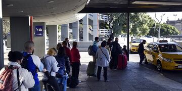 Llegada de turistas a la ciudad.
