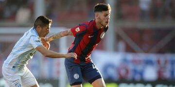 El Ciclón y el Decano igualan 1 a 1. Foto: Fotobaires