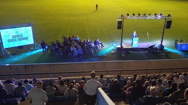 La Asamblea en Belgrano, al aire libre en el Gigante.