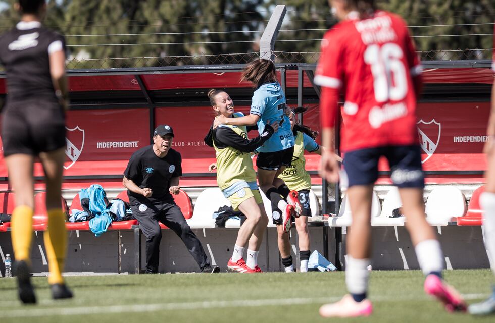 Goleó Belgrano de visitante en el fútbol femenino, y derrota de Talleres en la Boutique