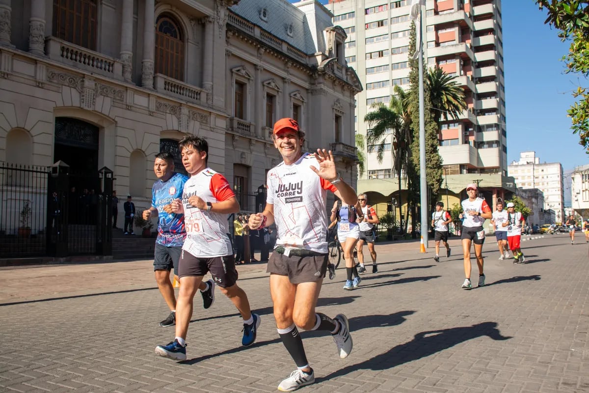 La tercera edición de la maratón "Jujuy Corre" ofreció a los participantes cuatro distancias: 21K (Media Maratón), 10K, 5K y el circuito Inclusivo de 1K.