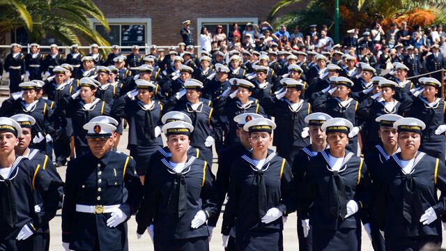 Aspirantes de la Escuela de Suboficiales