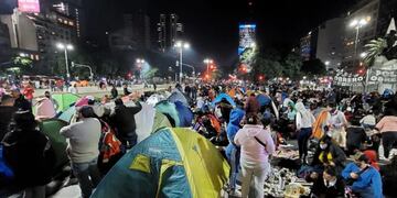 El acampe piquetero en Avenida 9 de julio.
