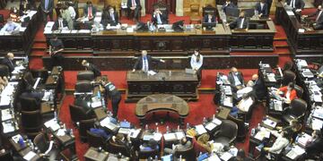 La media sanción se dio cerca de las 8 de la mañana de este domingo.