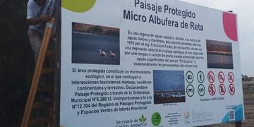 Colocan cartelería y silos recolectores de botellas en Reta