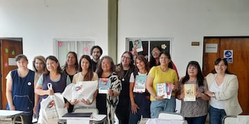 Entregaron en Coronel Rosales los libros de la Colección ESI “Más derechos en las aulas”