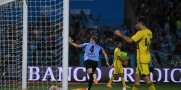 El "Colo" Barinaga anotó en el triunfo sobre Boca en Alberdi. Y no estará en la Bombonera el domingo (Facundo Luque / La Voz).