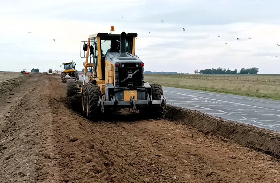 Avanzan los trabajos de repavimentación de la Ruta Nacional Nº3 entre Tres Arroyos y Gonzales Chaves