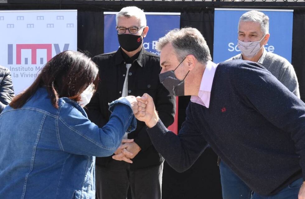 Entregaron 42 escrituras del plan FONAVI