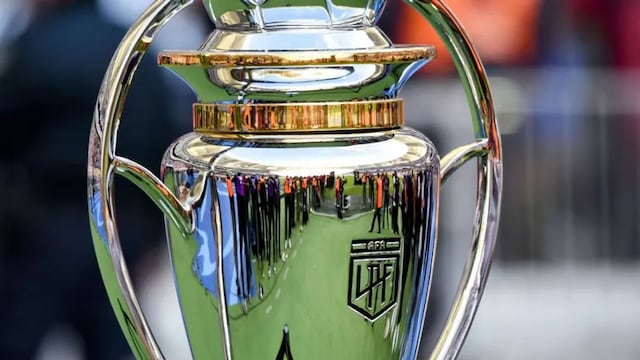 Trofeo del Torneo Clausura 2025.