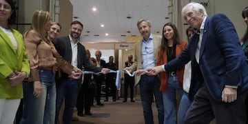 Frigerio y Azcué inauguraron la 9º Expo Madera en Concordia.