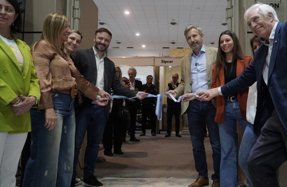 Expo Madera: Frigerio y Azcué destacaron el rol del sector privado como generador de empleo genuino