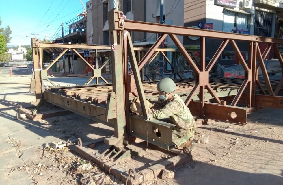 Retiraron el puente Bailey del cruce de las Heras y Lisandro de la Torre