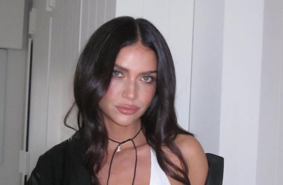 Zaira Nara eligió el conjunto de ropa interior más atrevido y desafió todos los límites con una jugada producción de fotos