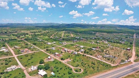 Seis personas detenidas por presuntas estafas en venta de terrenos en Córdoba.