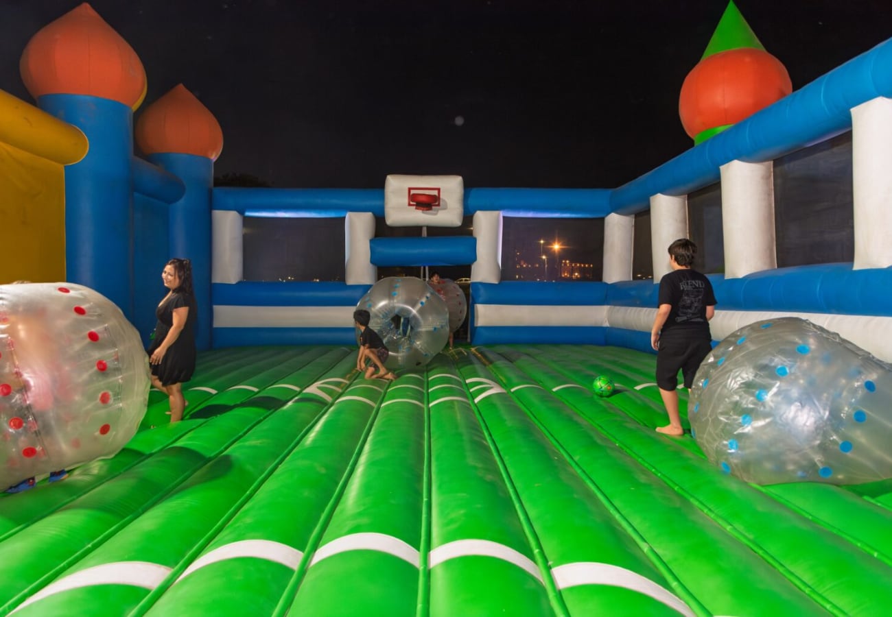 Cómo es el parque inflable que abrió en Córdoba.