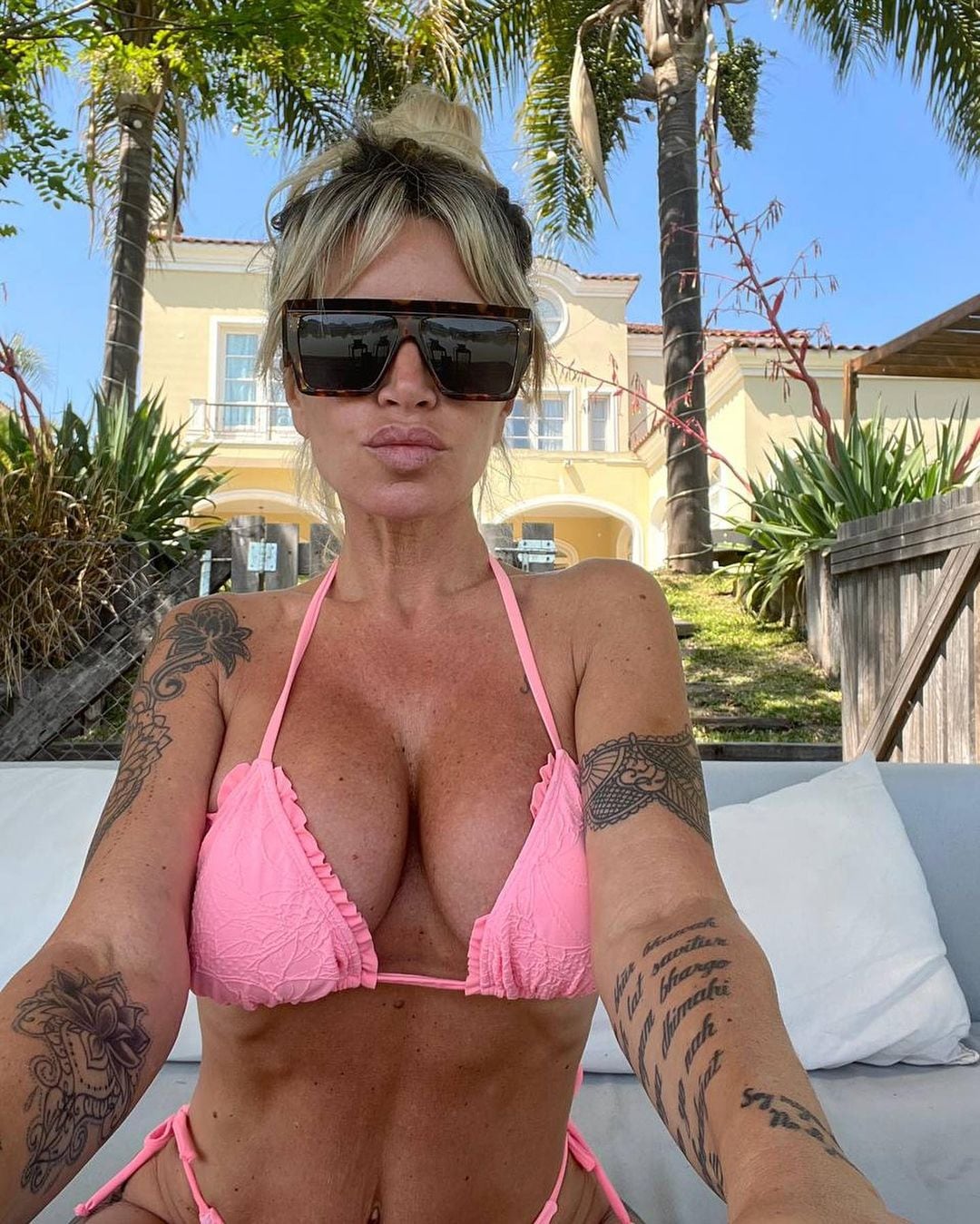 ¡Se adelantó al verano! Flor Peña lució una bikini muy diminuta y marcó tendencia en el norte argentino